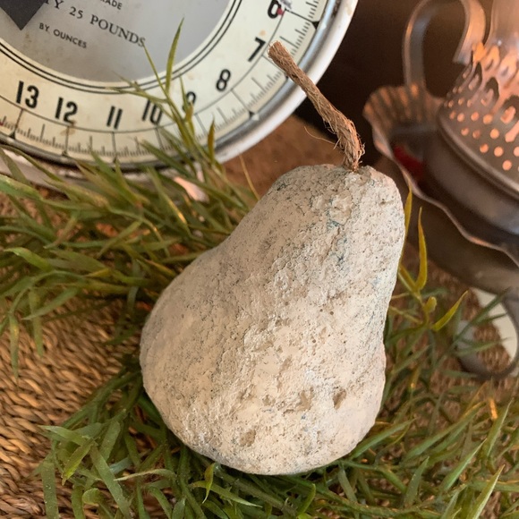 Primitive Farmhouse Concrete Pear - Picture 1 of 1